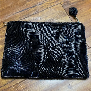 Black beaded zippered‎ pouch wristlet